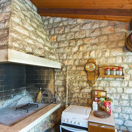 Ancora Villa